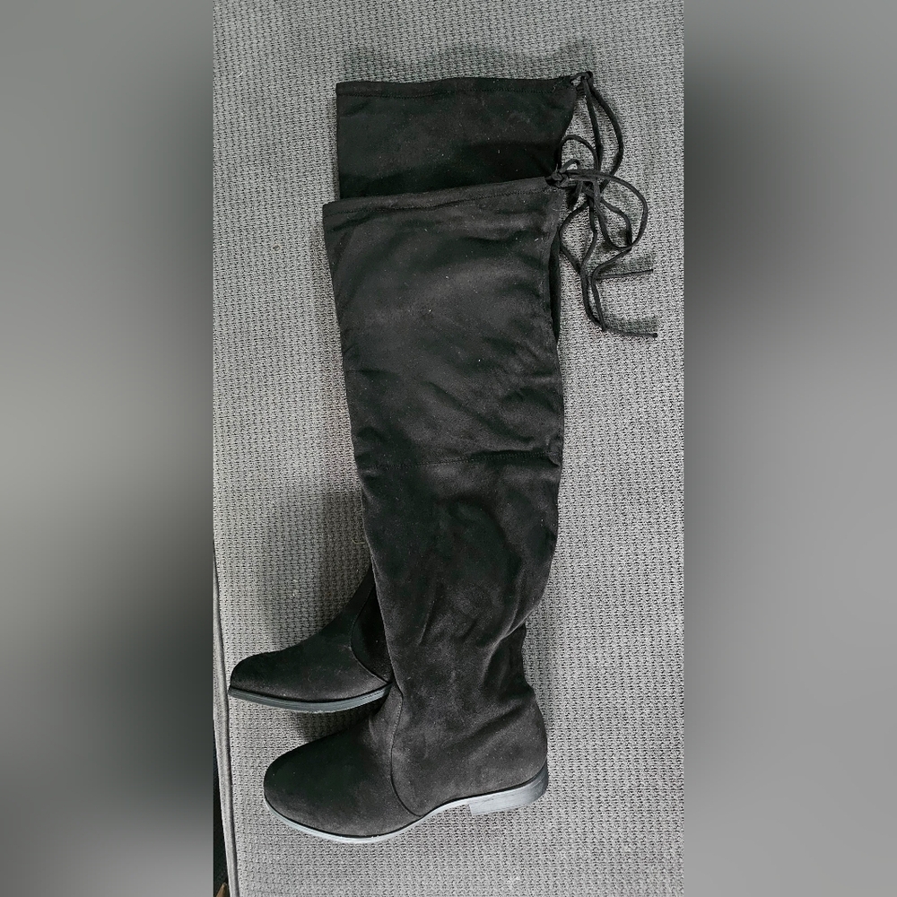Elegant Black Over-the-Knee Boots